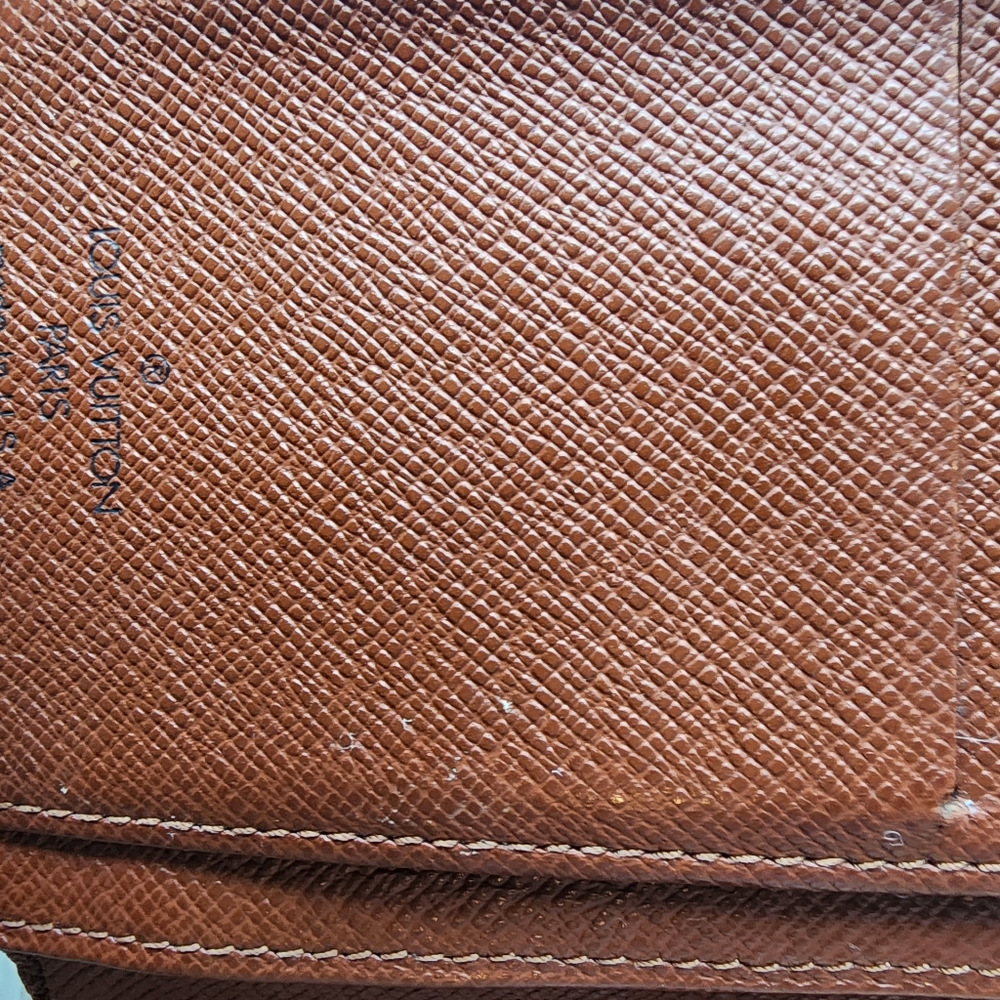Louis Vuitton kisslock wallet - Picture 10 of 16